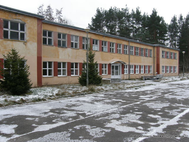 Koszary - 25. dr OP m. Dąbrówka. Koszary - 25. dr OP m. Dąbrówka.