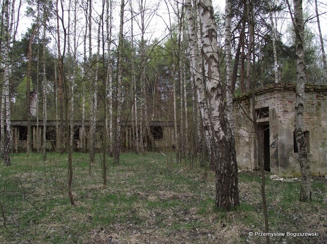 Obiekty w byłym 2. dr OP m. Palmiry. Obiekty w byłym 2. dr OP m. Palmiry.