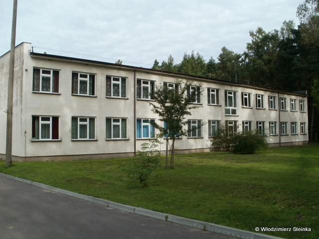 Budynek koszarowy byłego 65. dr OP m. Rozewie. Budynek koszarowy byłego 65. dr OP m. Rozewie.